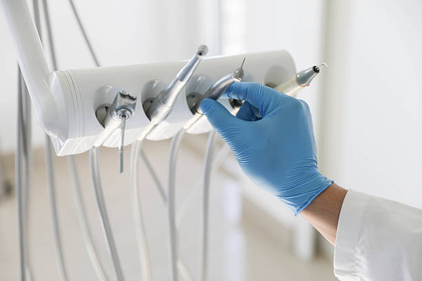 Professional Emergency Dentist technician working in Casa de Oro-Mount Helix, CA